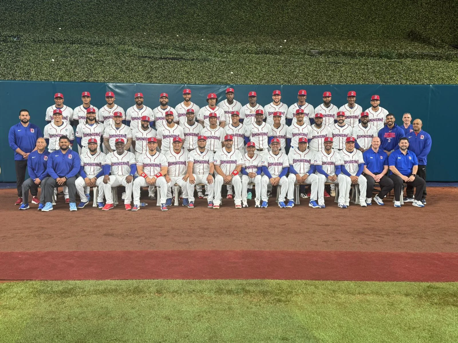 Equipo de RD en foto oficial del WBC